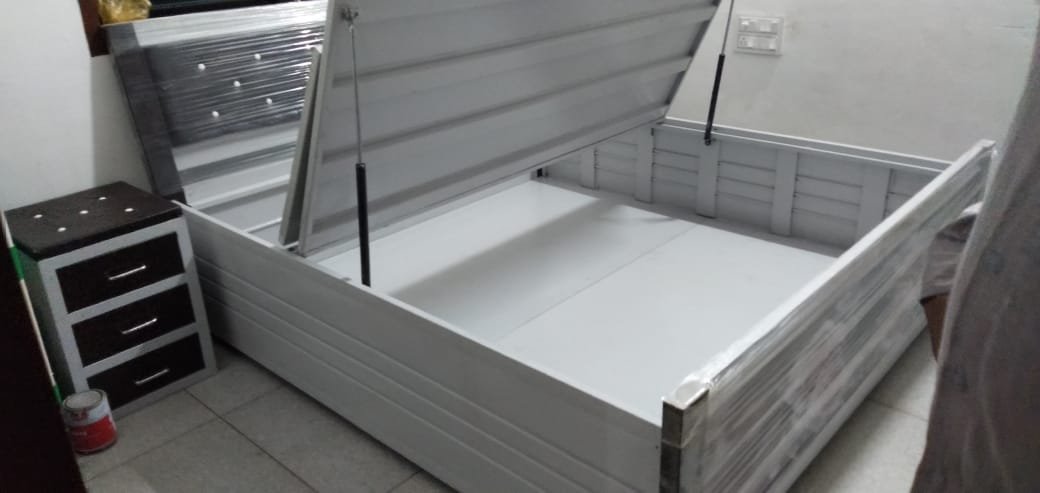 IRON BED2